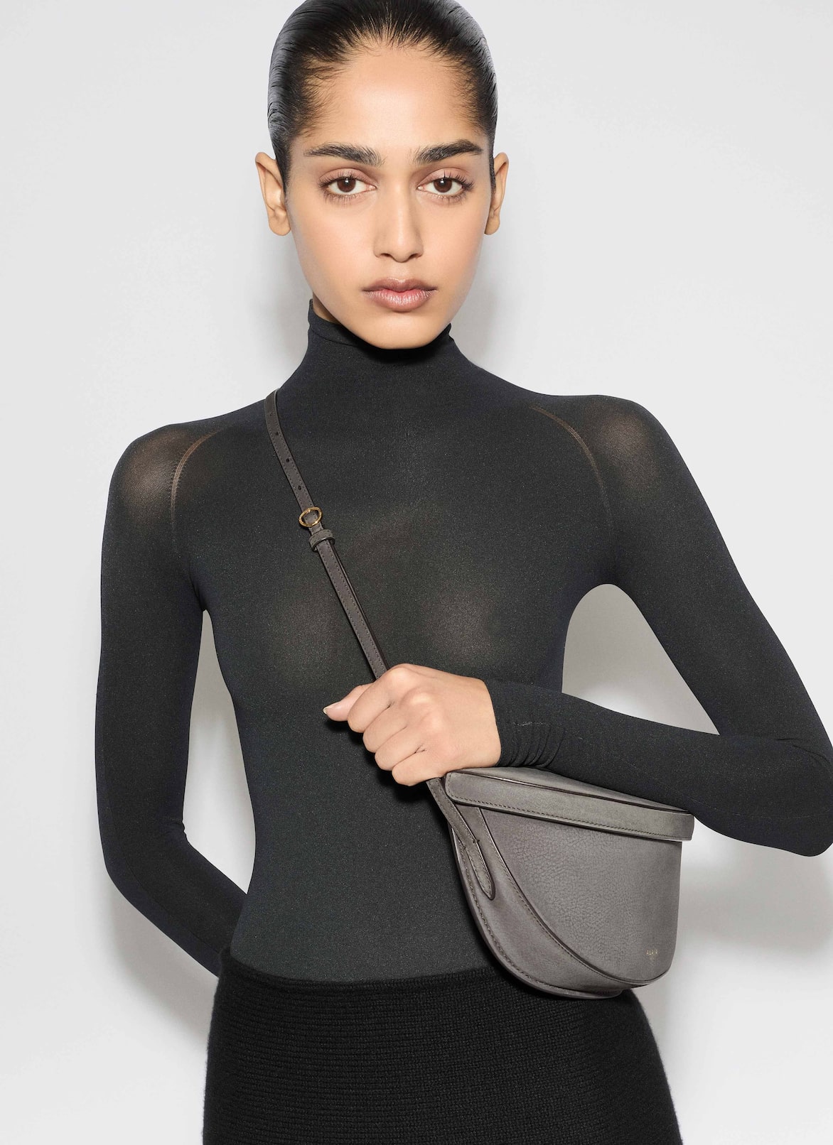 HIP EAST WEST BAG IN NUBUCK ALAÏA ANTHRACITE HIP EAST WEST BAG IN NUBUCK